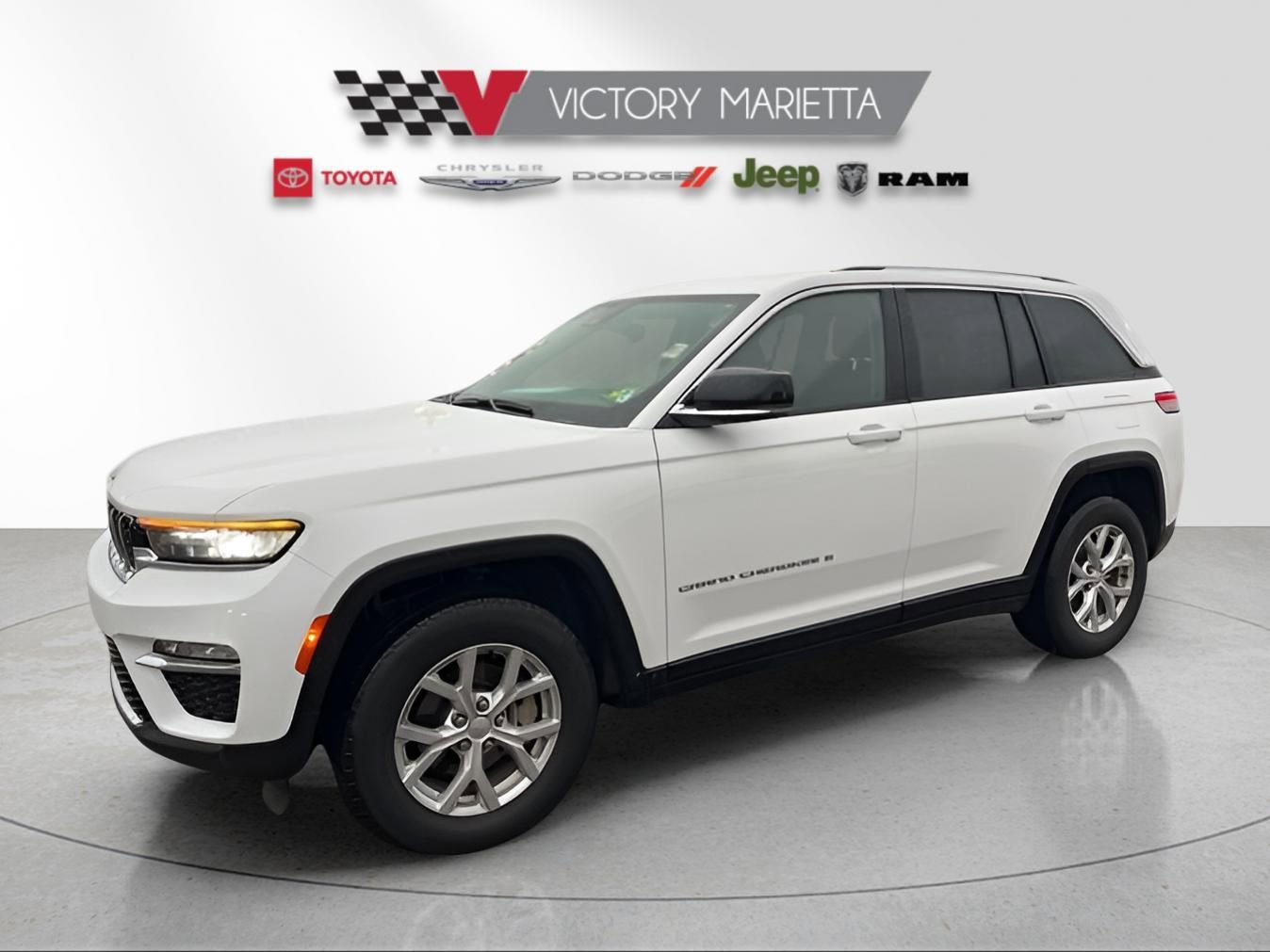 Used 2023 Jeep Grand Cherokee Limited image 1