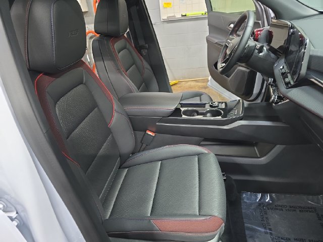 New 2026 Chevrolet Equinox RS w/ Convenience Package III FWD image 13