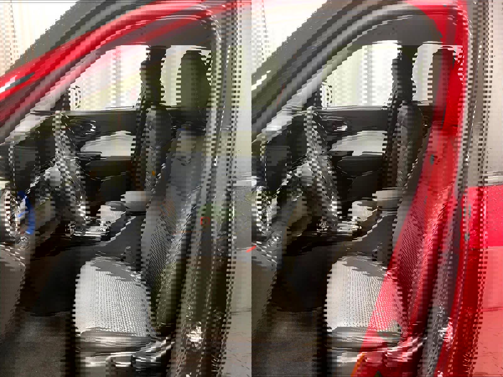 Used 2025 Chevrolet Trax LT w/ LT Convenience Package FWD image 10