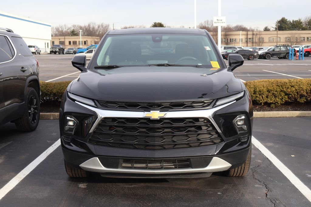 Used 2023 Chevrolet Blazer LT w/ Driver Confidence Package image 2