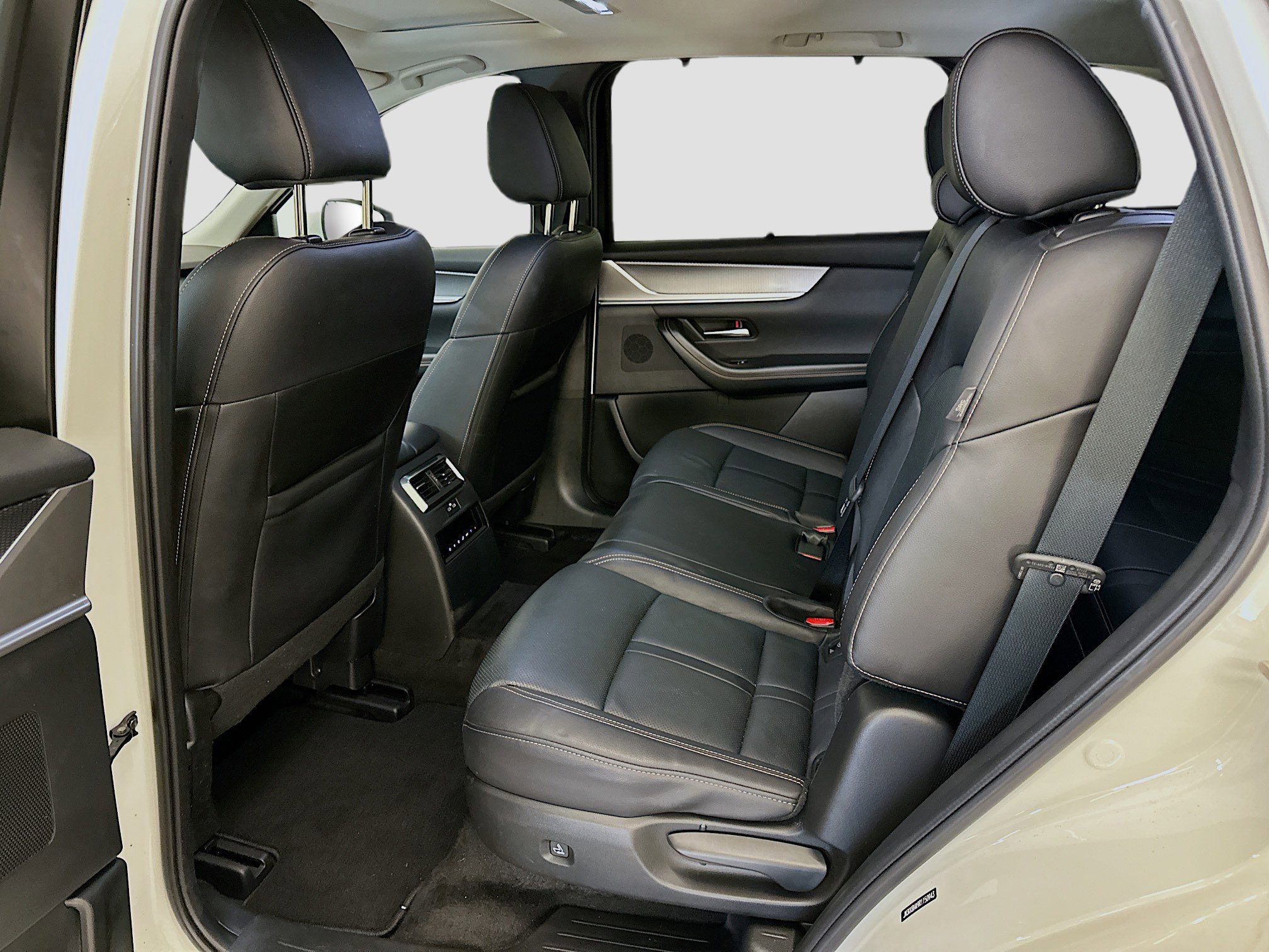 Used 2024 MAZDA CX-90 Plug-In Hybrid w/ Preferred image 30