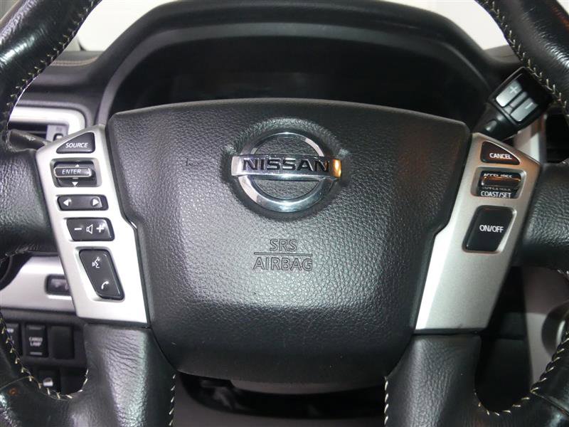 Used 2019 Nissan Titan PRO-4X image 30
