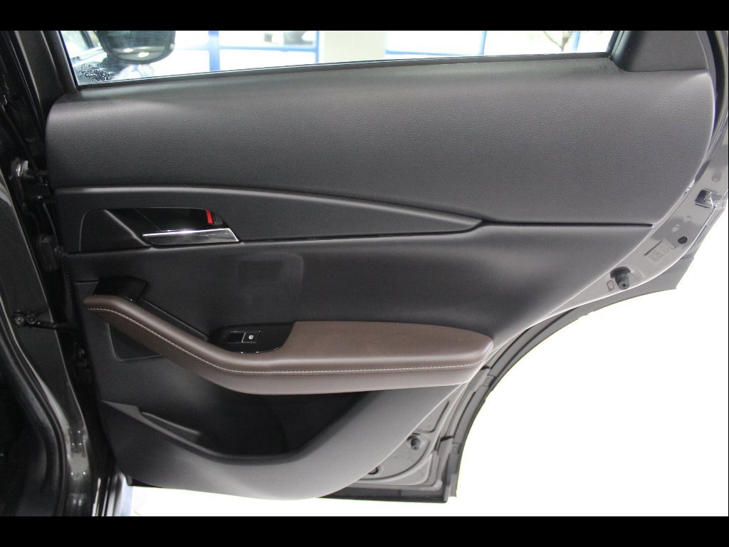 Used 2023 MAZDA CX-30 AWD 2.5 S w/ Premium Package image 23