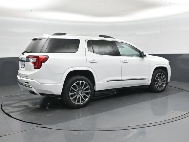 Used 2023 GMC Acadia Denali AWD/4WD image 3