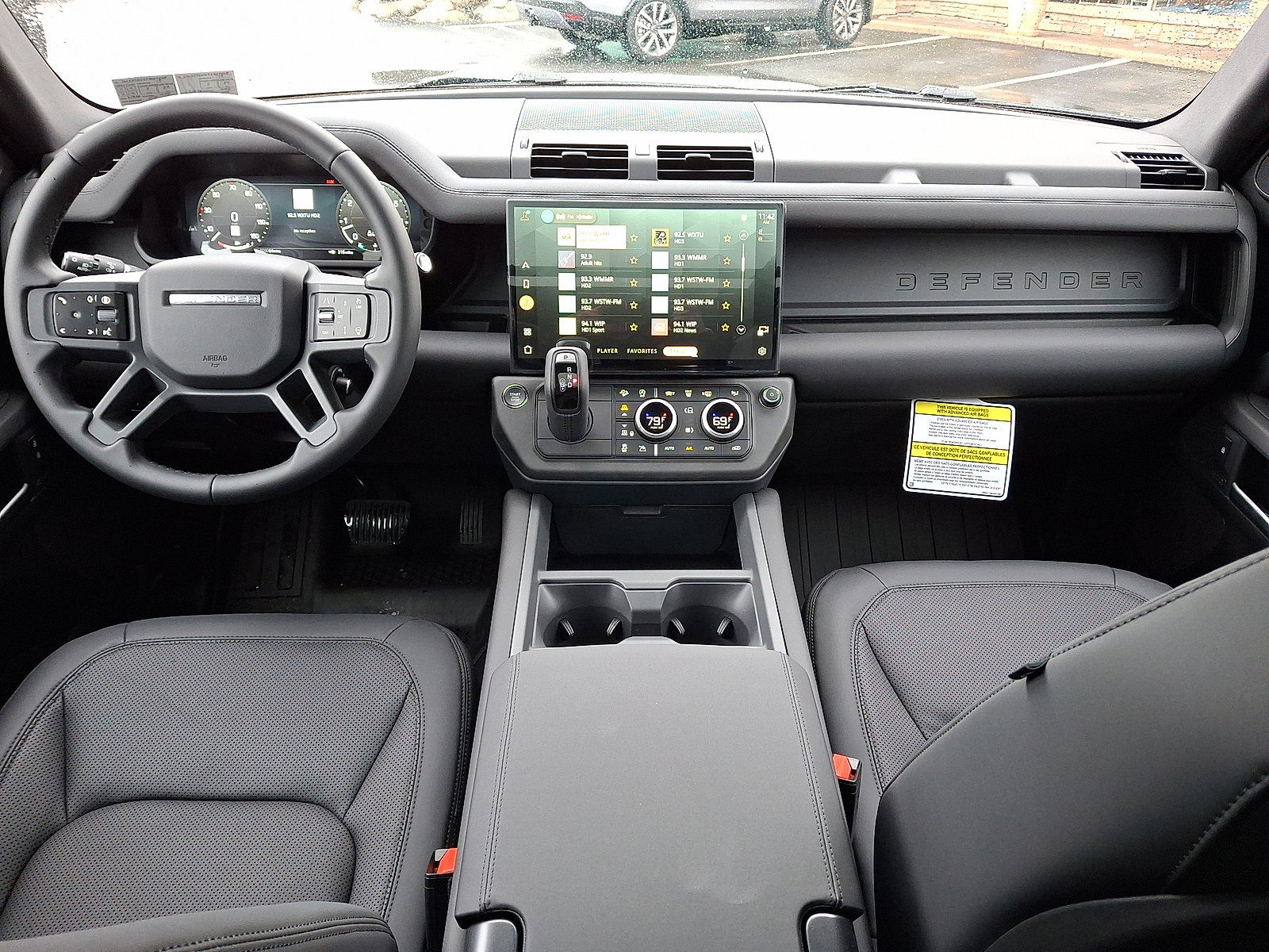 New 2026 Land Rover Defender 110 X-Dynamic SE image 13
