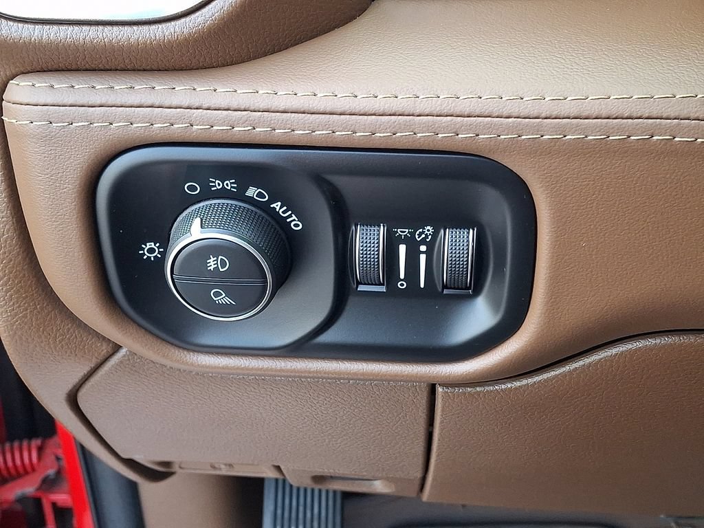 Used 2022 RAM 3500 Limited AWD/4WD image 24