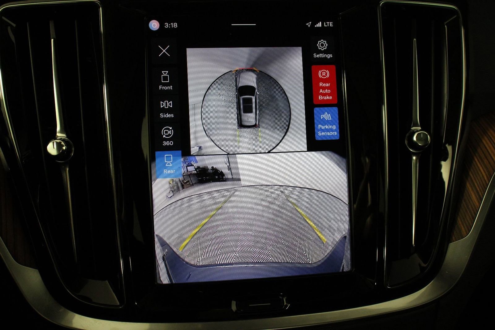 Certified 2025 Volvo V60 B5 Cross Country Plus image 13