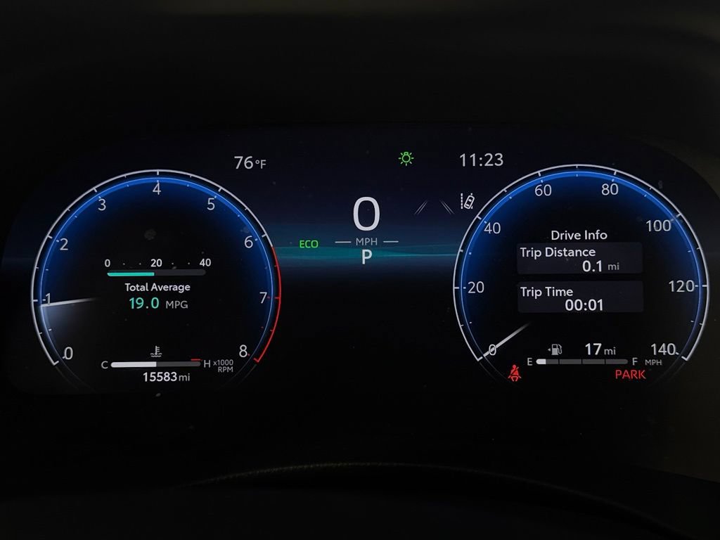 Used 2024 Toyota Highlander Platinum FWD image 15
