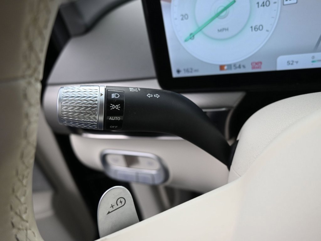 Used 2025 Genesis GV60 RWD image 22