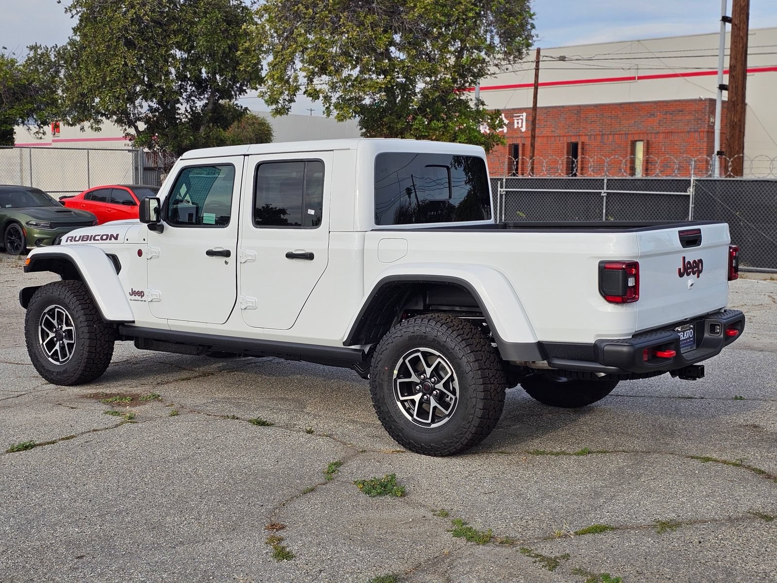 New 2026 Jeep Gladiator Rubicon w/ Steel Power Dome Hood Package AWD/4WD image 5