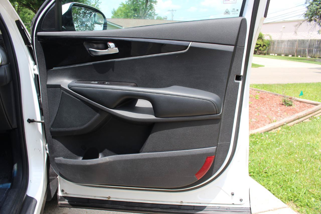Used 2017 Kia Sorento FWD image 33