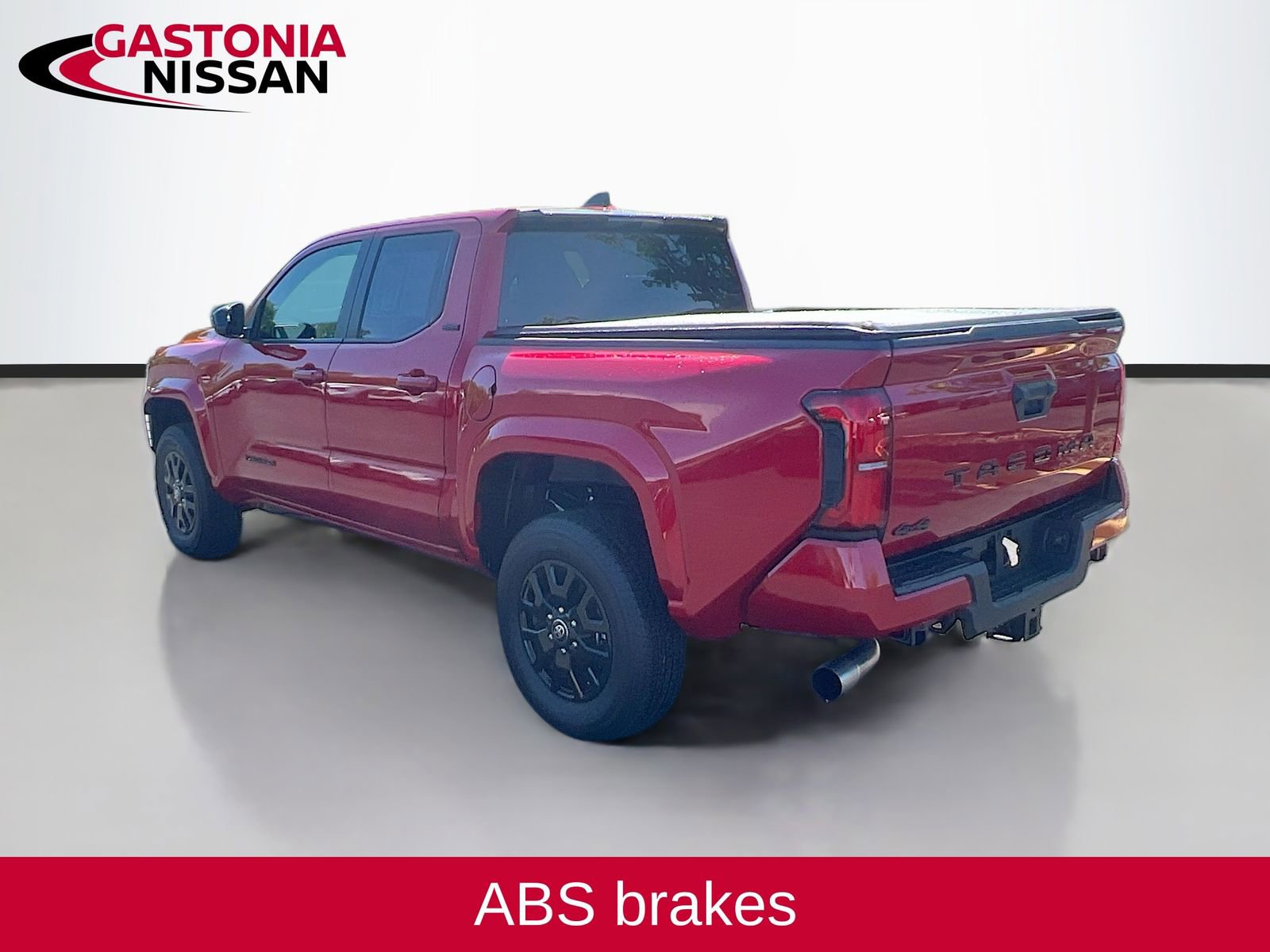 Used 2025 Toyota Tacoma SR5 image 6