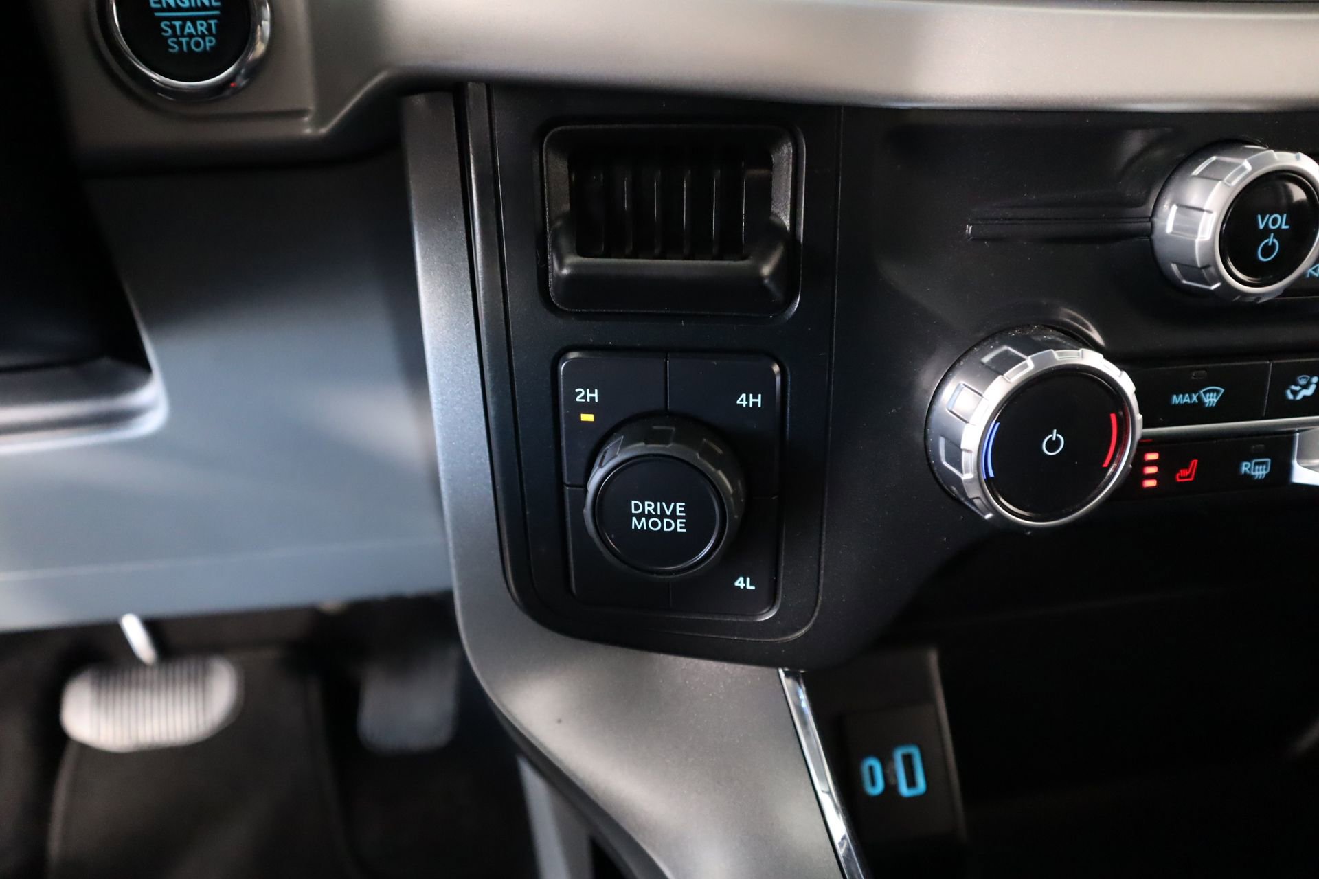 Used 2023 Ford F150 4x4 SuperCrew image 9