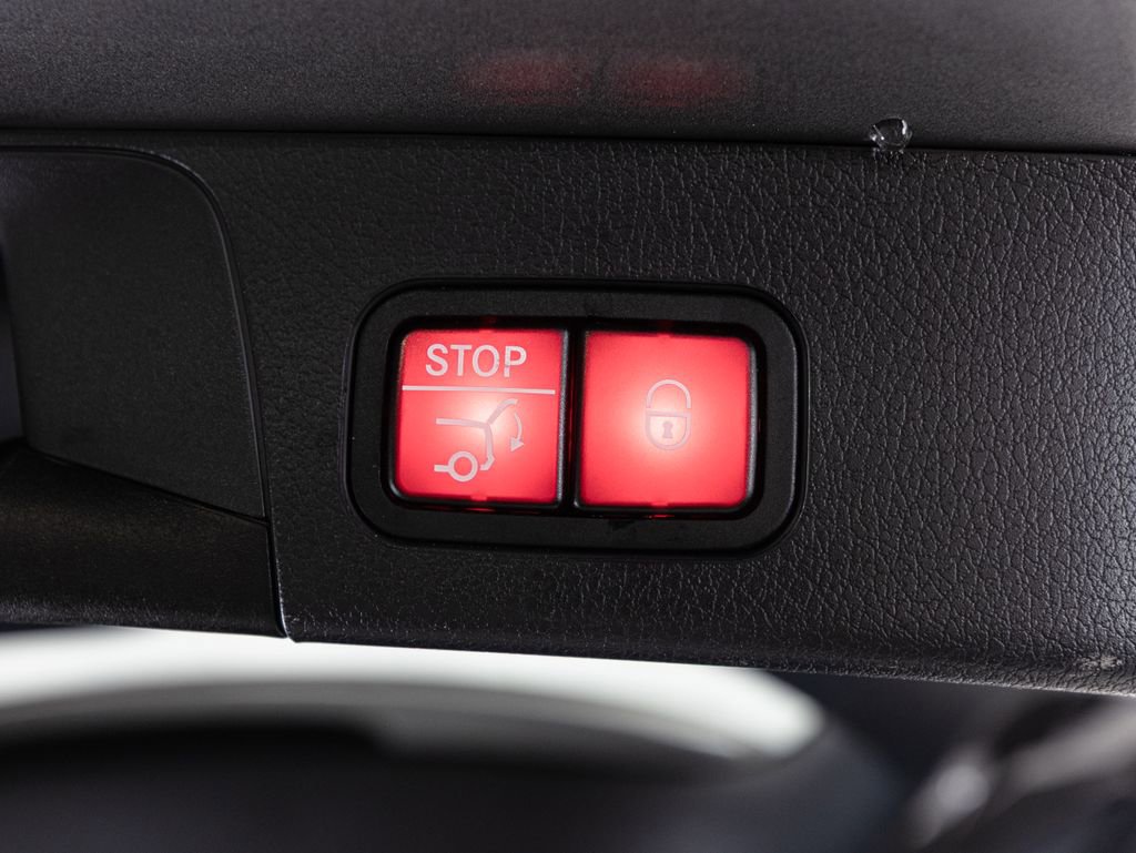 Certified 2023 Mercedes-Benz GLB 250 4MATIC image 30