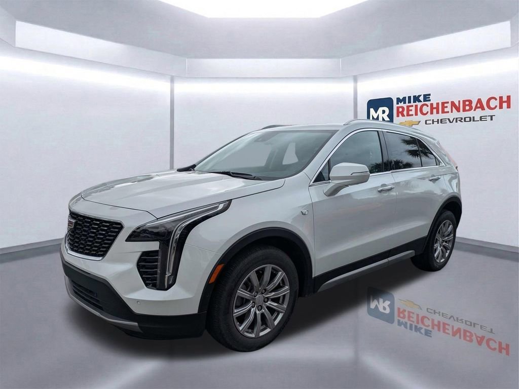 Used 2023 Cadillac XT4 Premium Luxury w/ Technology Package FWD image 7