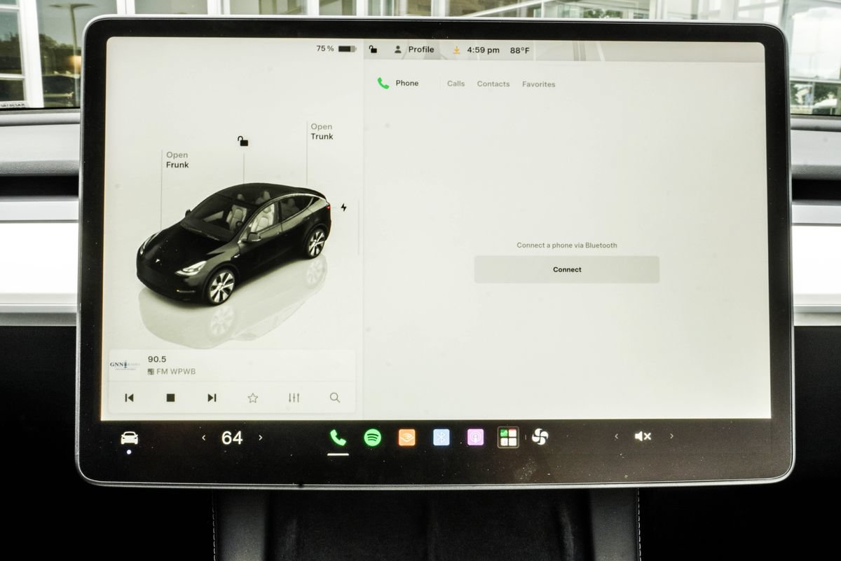 Used 2024 Tesla Model Y Long Range AWD/4WD image 22