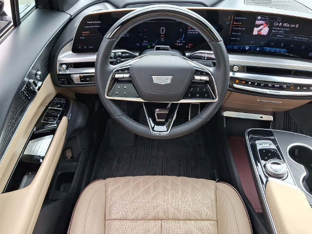 Used 2026 Cadillac Lyriq Signature Luxury w/ Nappa Leather Package AWD/4WD image 10