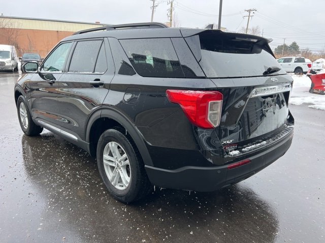 Used 2024 Ford Explorer XLT image 7