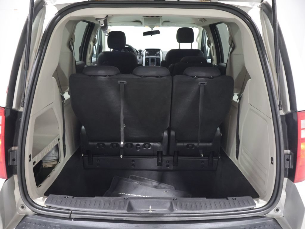 Used 2009 Dodge Grand Caravan SE w/ Climate Group FWD image 12