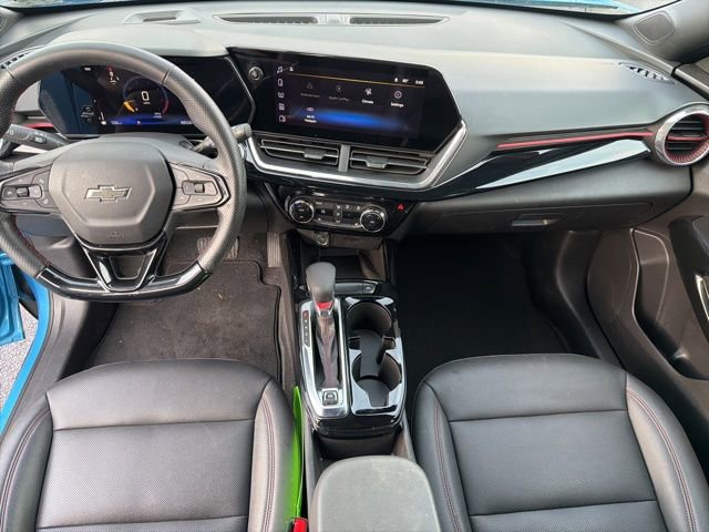 Used 2025 Chevrolet Trax RS w/ Sunroof Package image 27