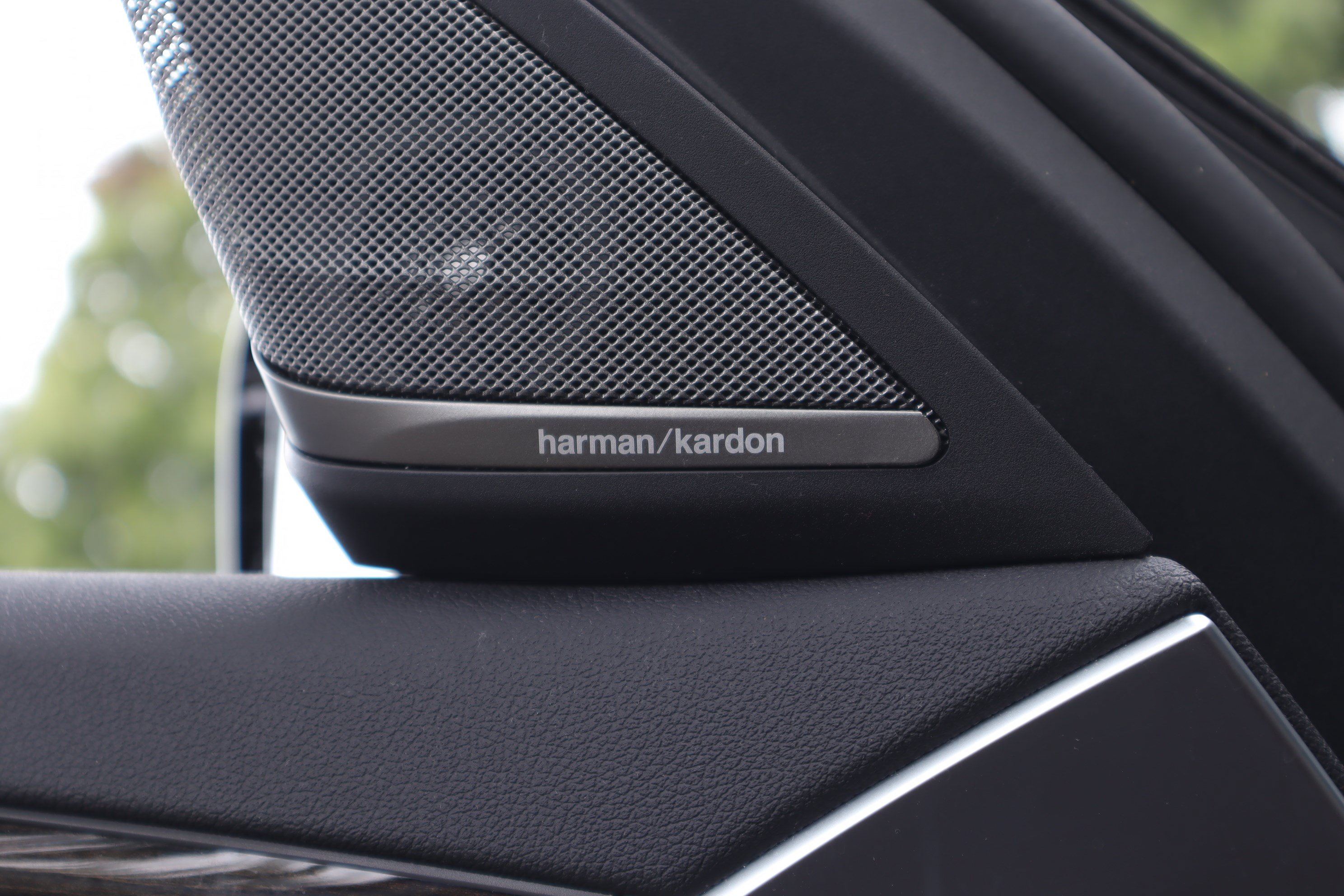 Used 2021 BMW 530i w/ Premium Package RWD image 10