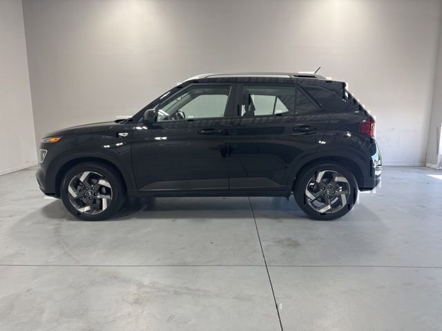Certified 2026 Hyundai Venue SEL FWD image 10