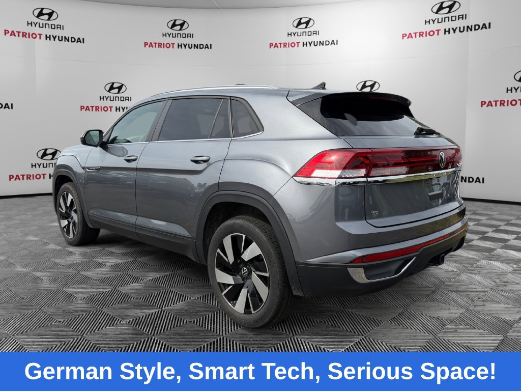Used 2024 Volkswagen Atlas Cross Sport SE FWD image 5
