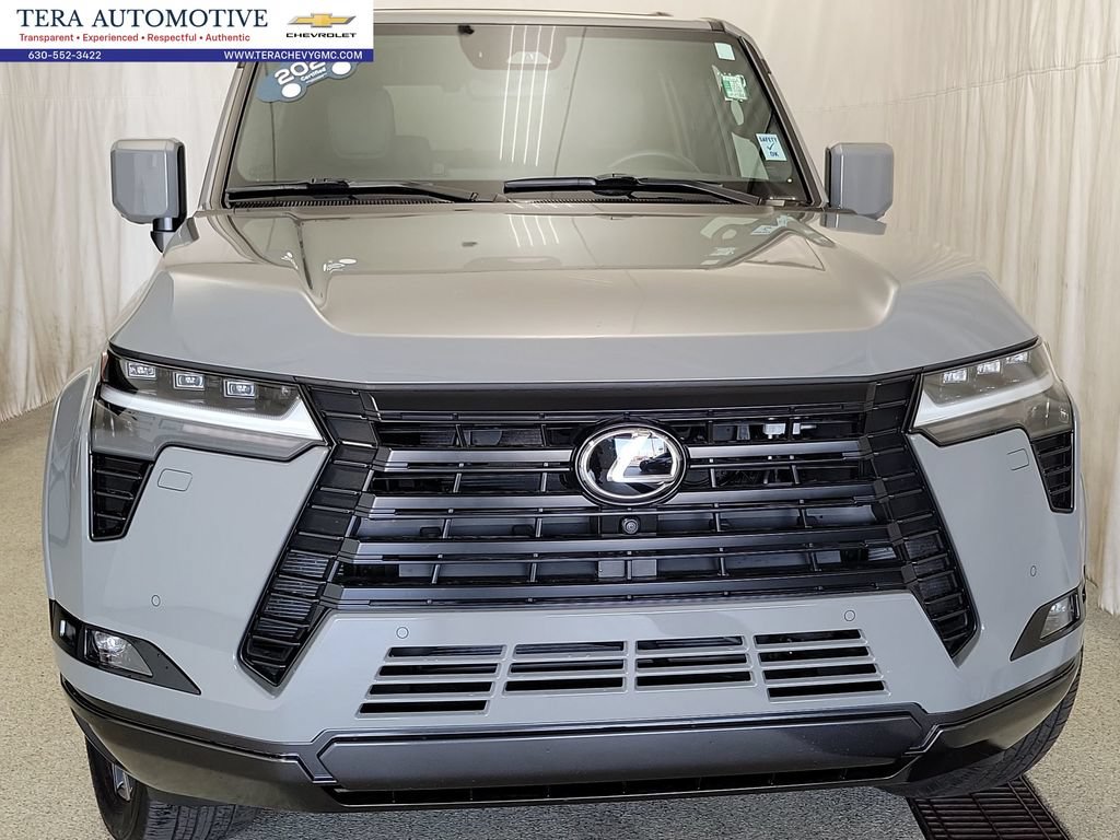 Used 2025 Lexus GX 550 w/ Accessory Package (2T) AWD/4WD image 3