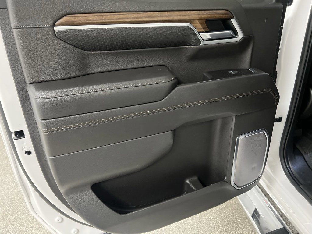 Used 2022 Chevrolet Silverado 1500 High Country image 49