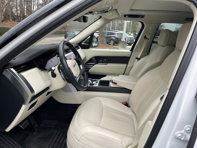 Used 2023 Land Rover Range Rover SE image 5