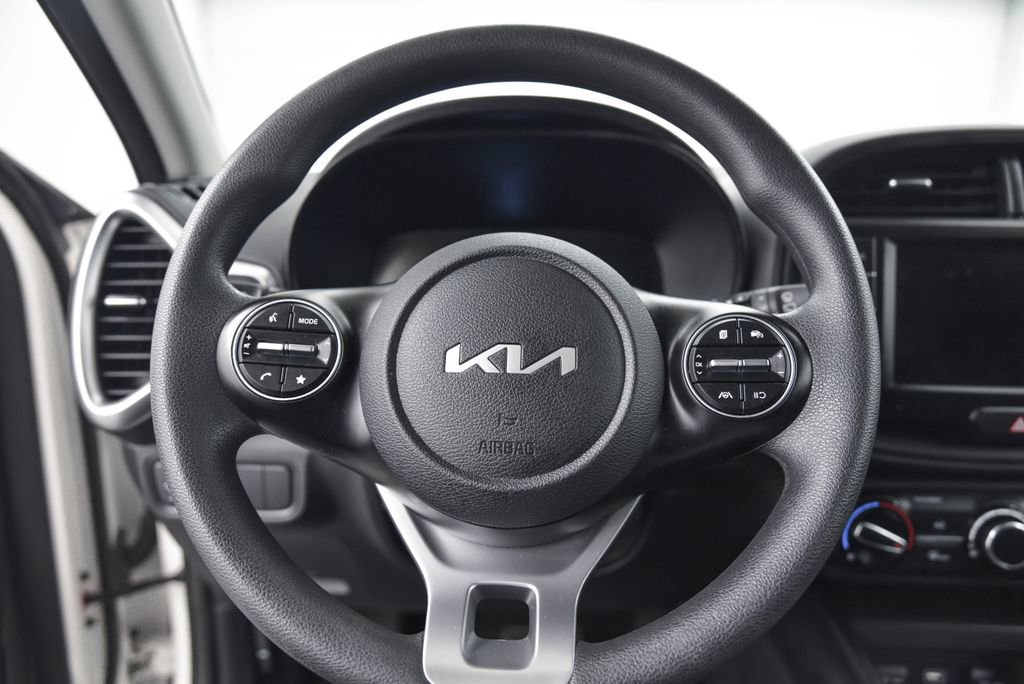 Used 2024 Kia Soul LX w/ Option Group 015 image 19