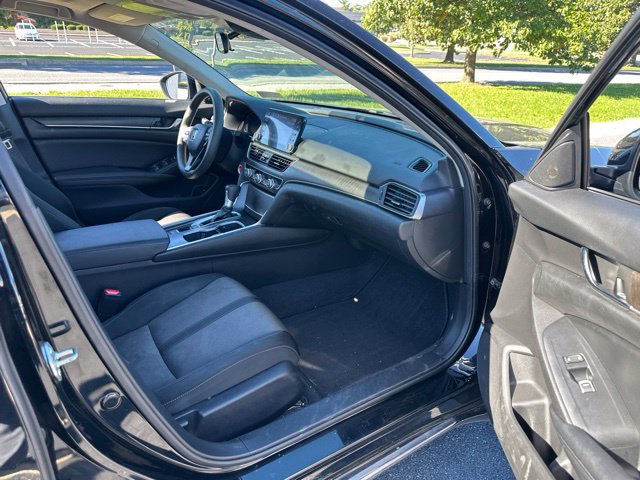 Used 2020 Honda Accord EX image 14