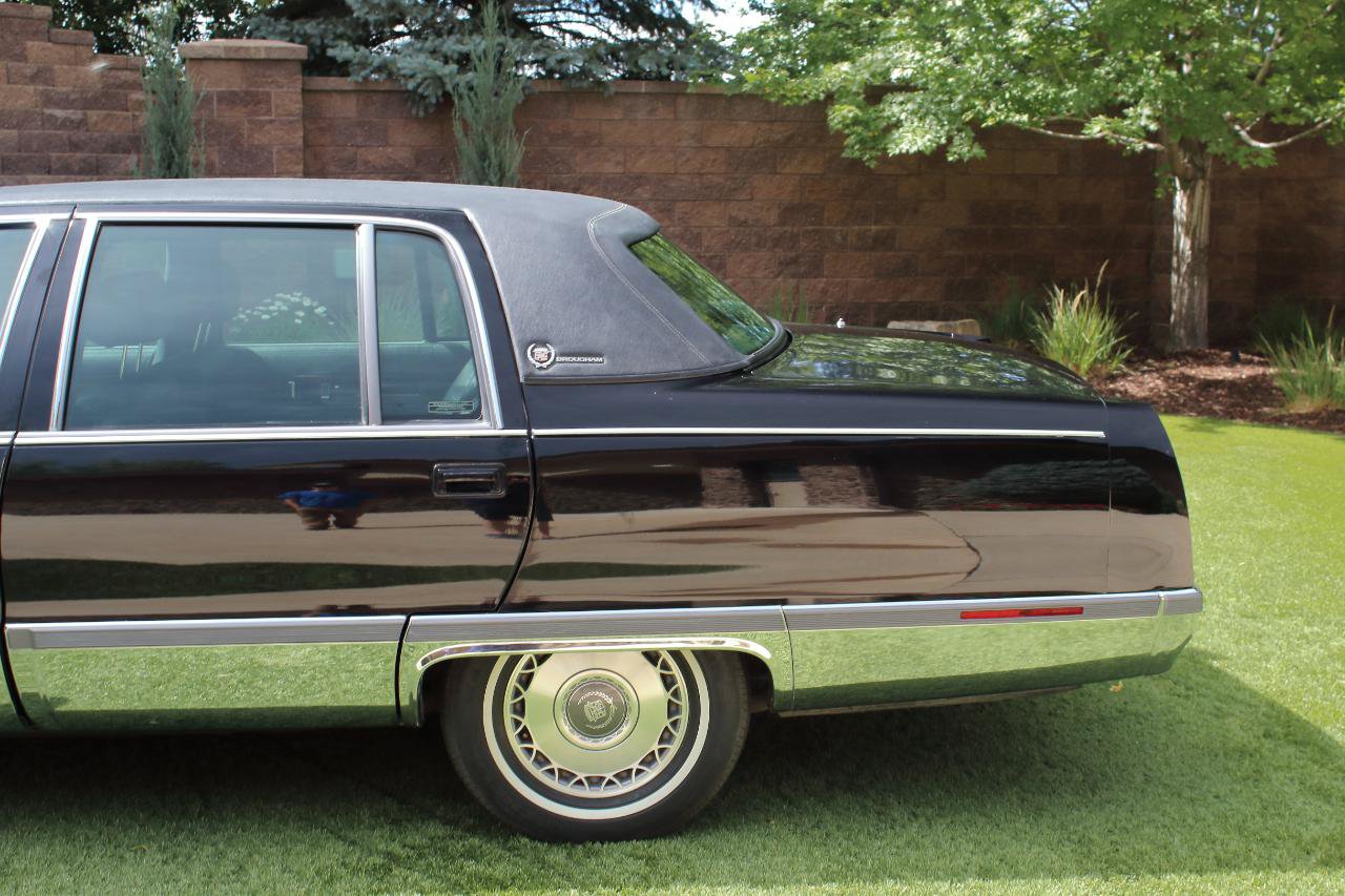 Used 1996 Cadillac Fleetwood Brougham RWD image 30