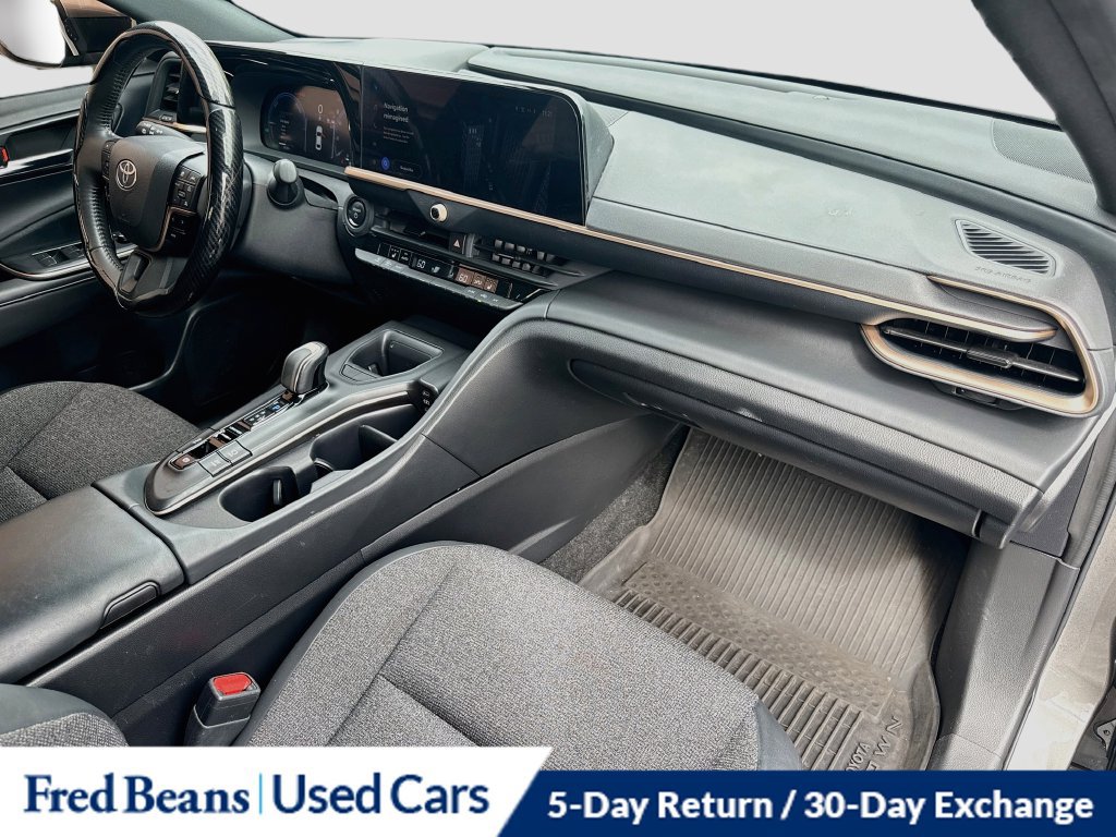 Used 2023 Toyota Crown AWD/4WD image 36