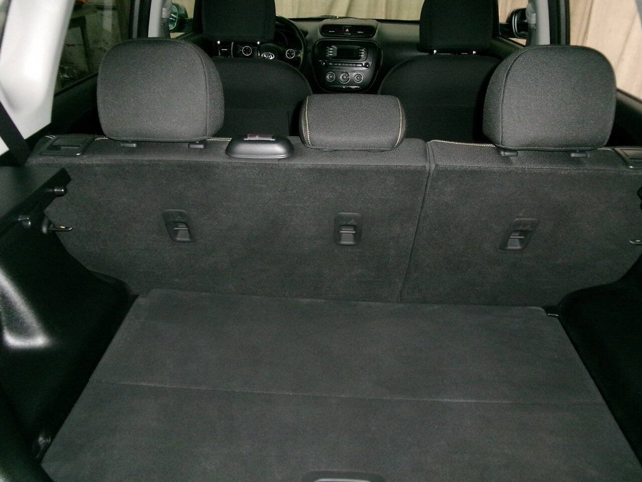 Used 2014 Kia Soul + FWD image 17