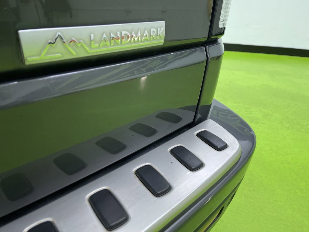 Used 2016 Land Rover LR4 HSE LUX image 13