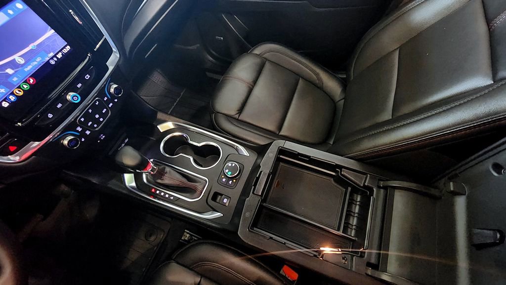 Used 2023 Chevrolet Traverse RS image 31