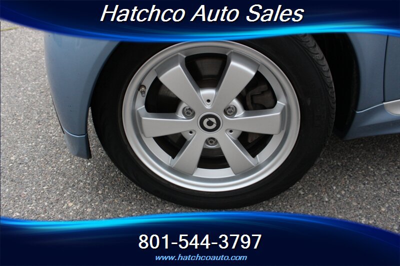 Used 2013 smart fortwo passion RWD image 7