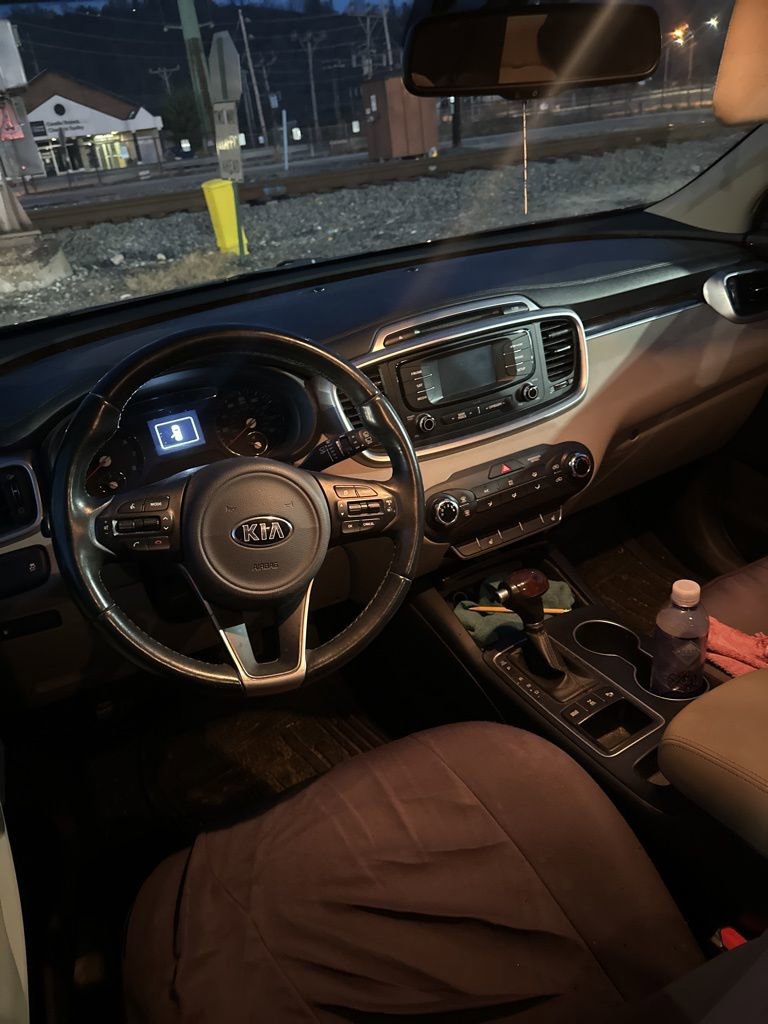 Used 2016 Kia Sorento LX w/ LX Convenience Package image 7