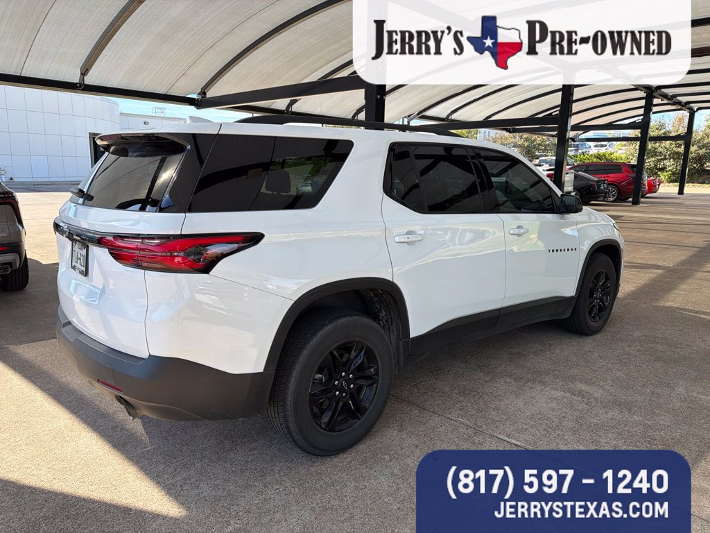 Used 2023 Chevrolet Traverse LS w/ Midnight/Sport Edition FWD image 4