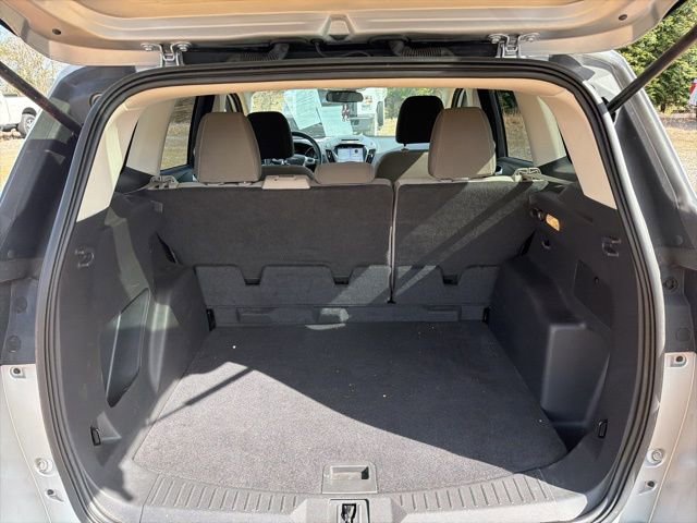 Used 2016 Ford Escape SE w/ Equipment Group 201A image 9