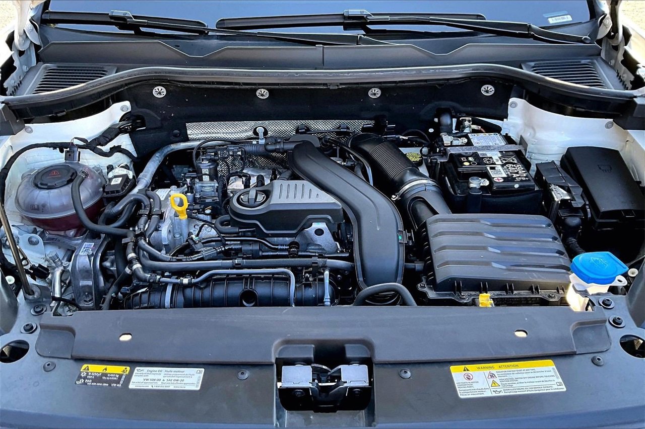 Used 2024 Volkswagen Taos SE image 36