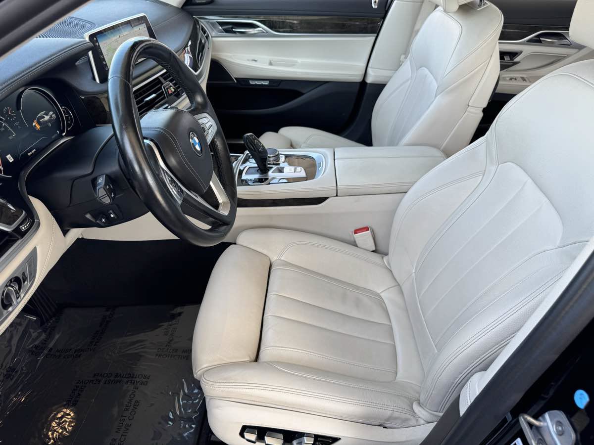 Used 2018 BMW 750i xDrive AWD/4WD image 14