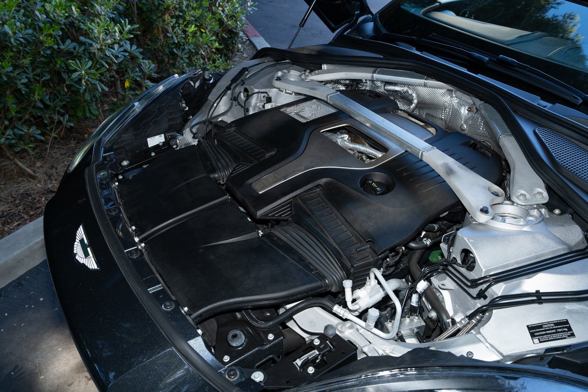 Used 2021 Aston Martin DBX image 11