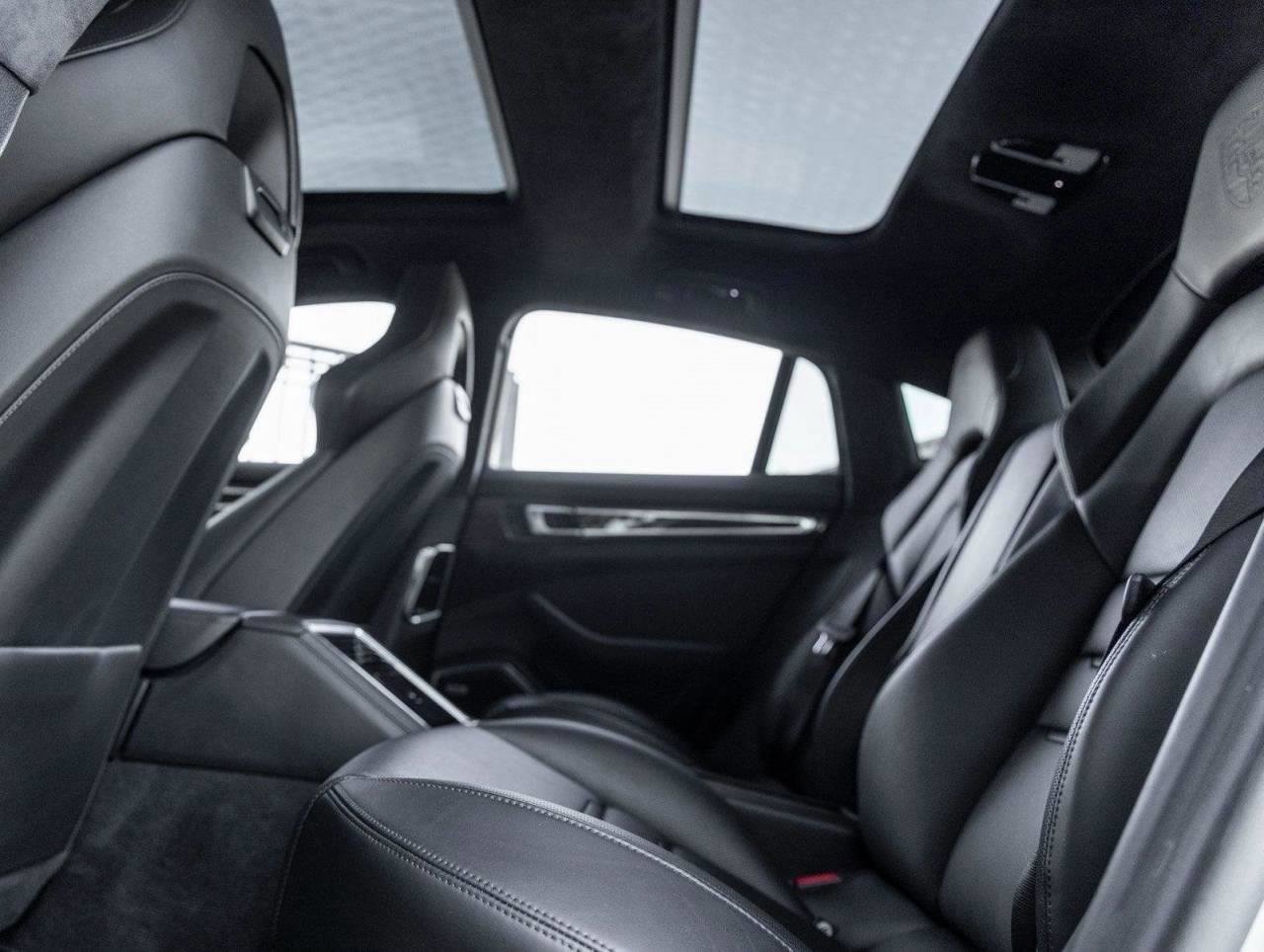 Used 2020 Porsche Panamera GTS image 79