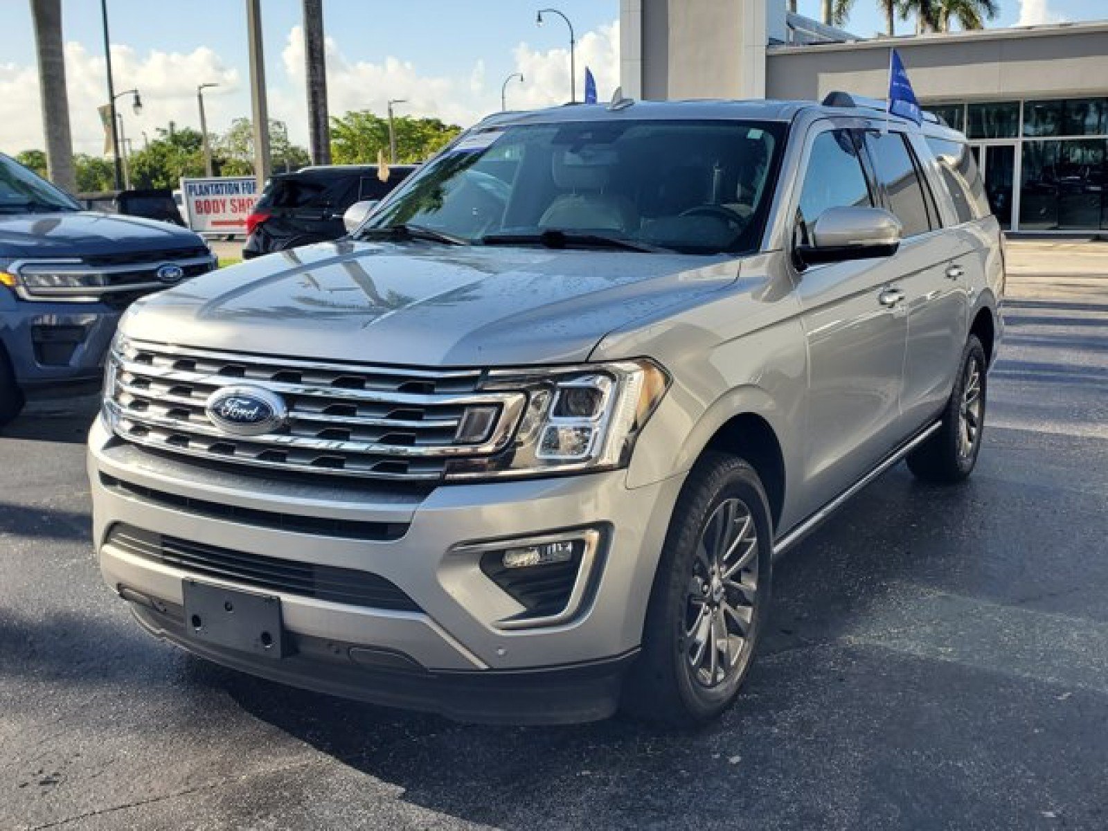 Certified 2021 Ford Expedition Max Limited RWD image 3