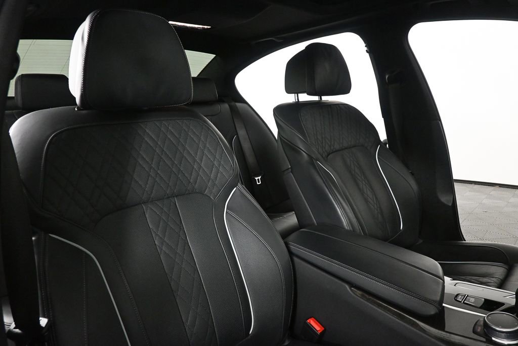 Used 2022 BMW 540i w/ Premium Package image 20