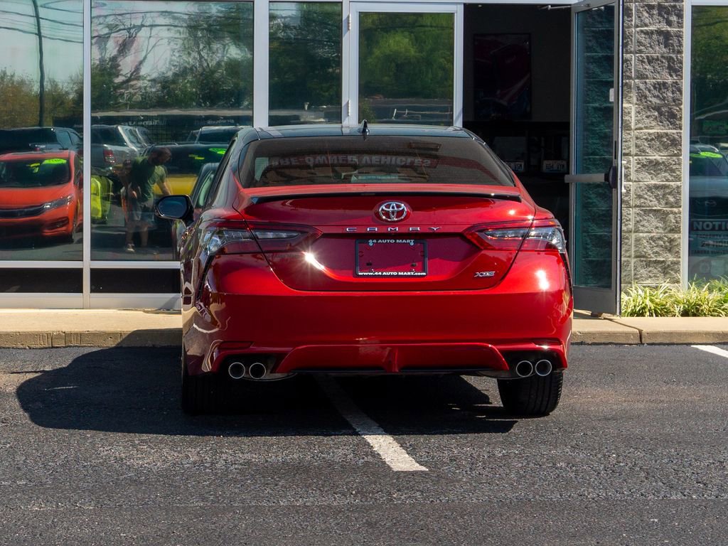 Used 2022 Toyota Camry XSE image 6