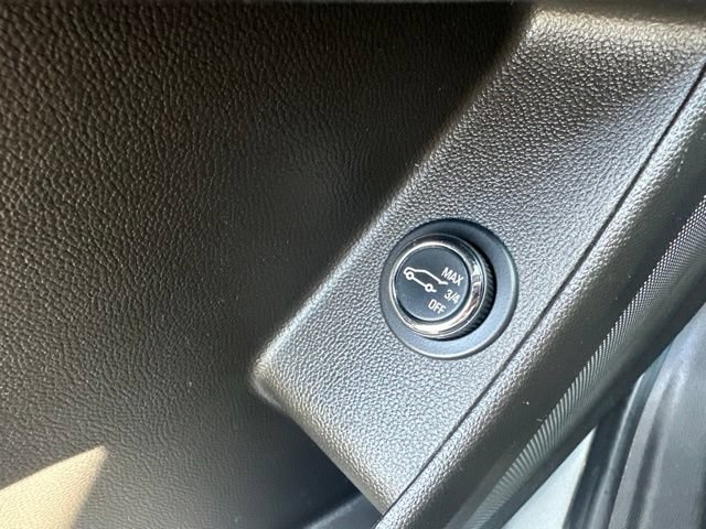 Used 2023 Chevrolet Traverse LT AWD/4WD image 29