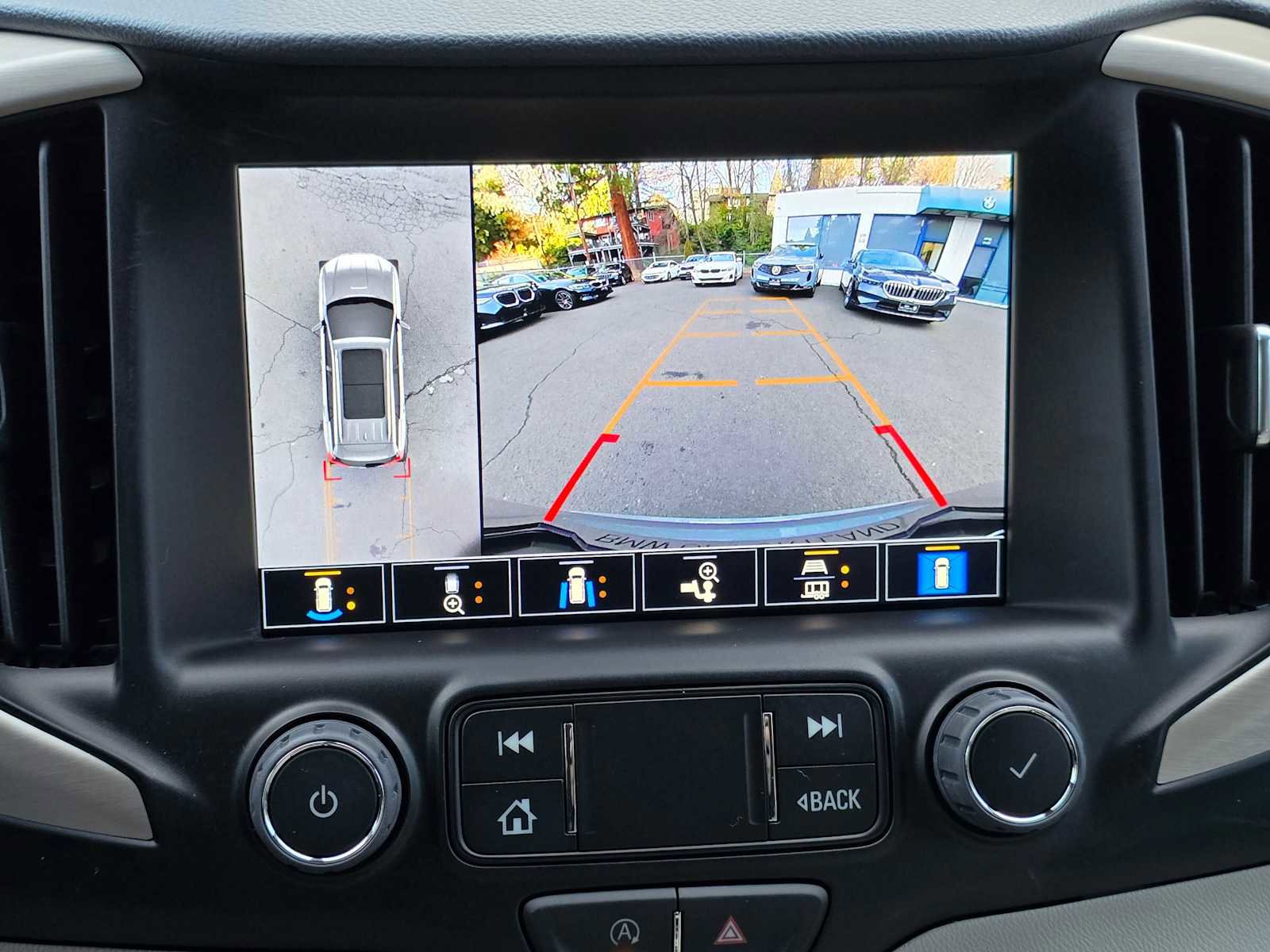 Used 2024 GMC Terrain Denali w/ Denali Premium Package image 31